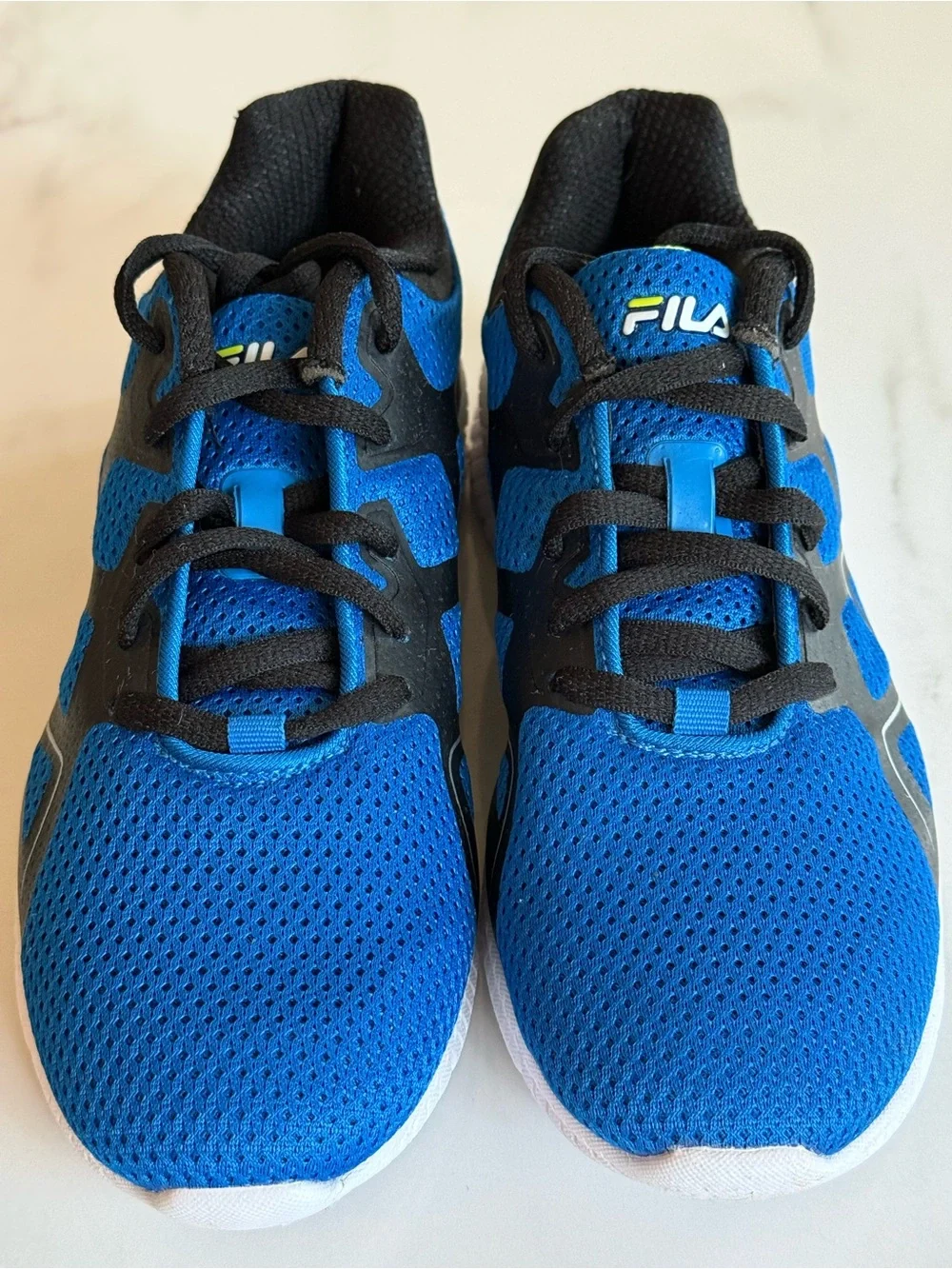 NWOT Fila Memory Superstride 3 - Size 5